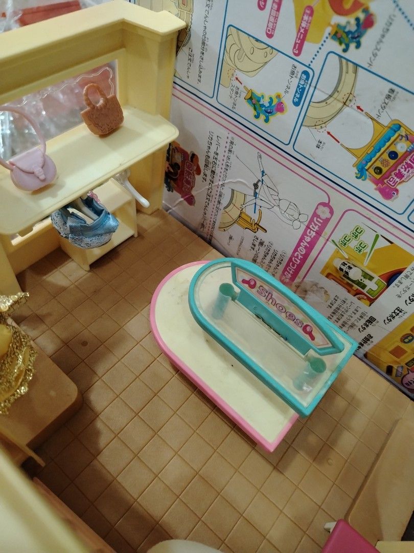 Sylvanian families boutique shop (Category: Kids Toys) located in Manila. Submitted by marymikmik (Listing ID 1325797245, Image 2). Description: Sf boutique shop With some accesories declare as is Super ganda pa po nito epoch brand.