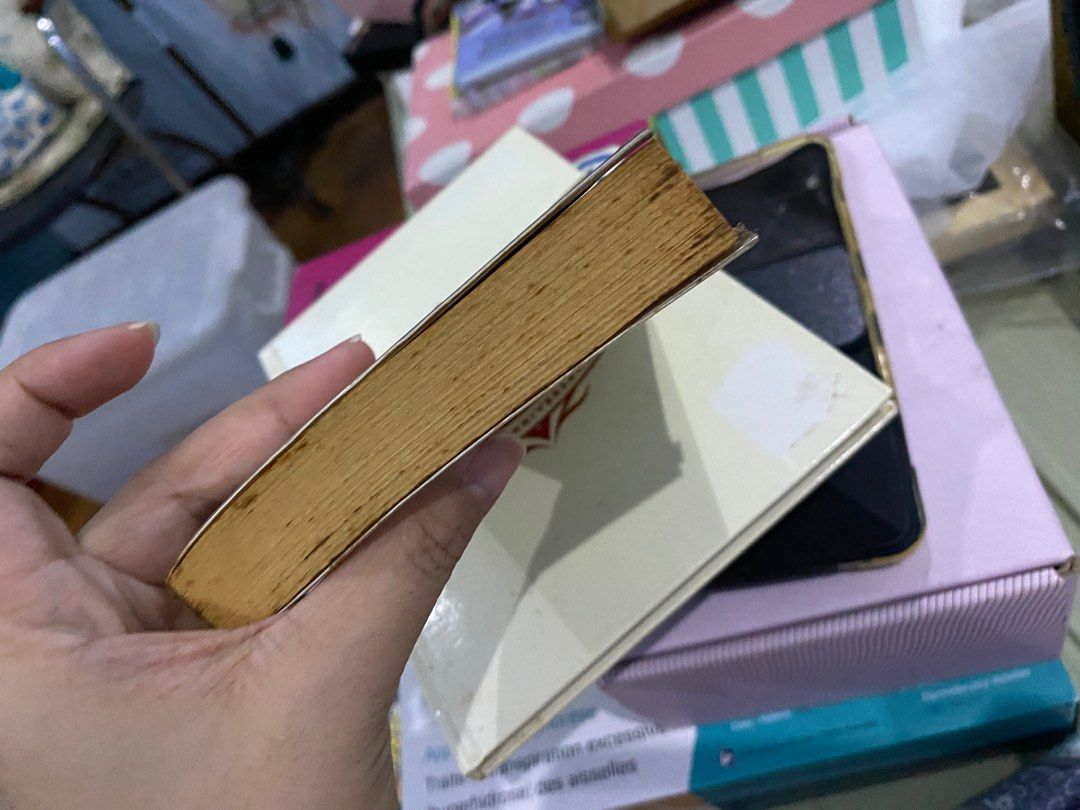 The Notebook Novel Nicholas Sparks (Category: Storybooks) located in Las Pinas. Submitted by dumpsterfire101 (Listing ID 1325792734, Image 2). Description: See pics for condition ⚠️ No payment, no reservation ⚠️ No COD ⚠️ No meet-ups 💳 MOP: Gcash or BDO 🚚 MOD: SDD or J&T from 📍 Las Piñas.