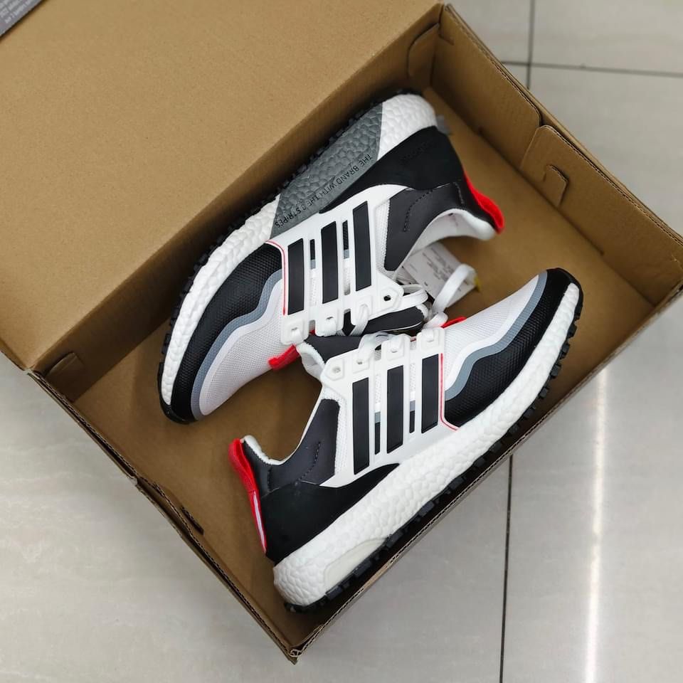 Women's ultraboost guard clearance