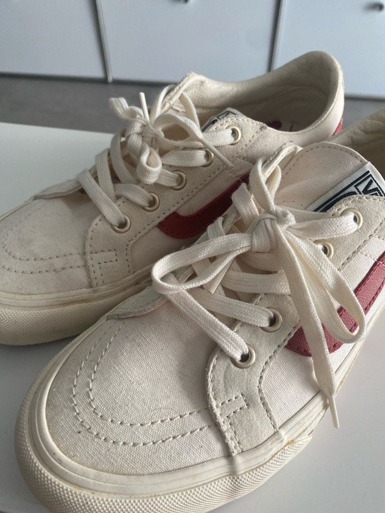 VANS Women US 5.5 EU37 Island Life Sneakers Women s Fashion Footwear Sneakers on Carousell