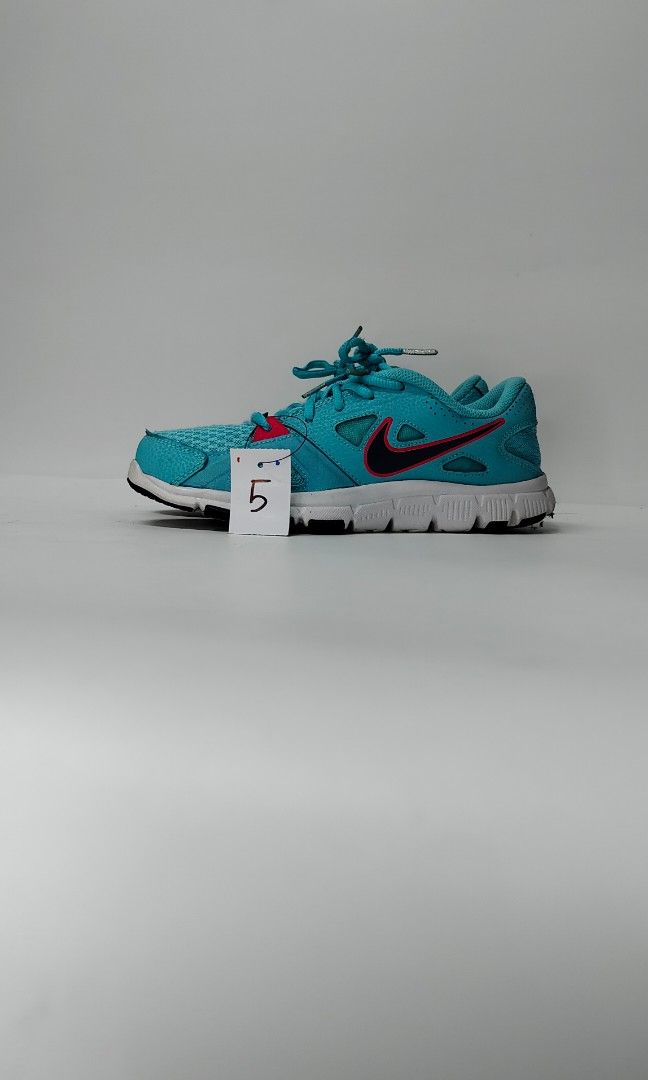 WOMEN NIKE REVOLUTION 2 5 UK Women s Fashion Footwear Sneakers on Carousell