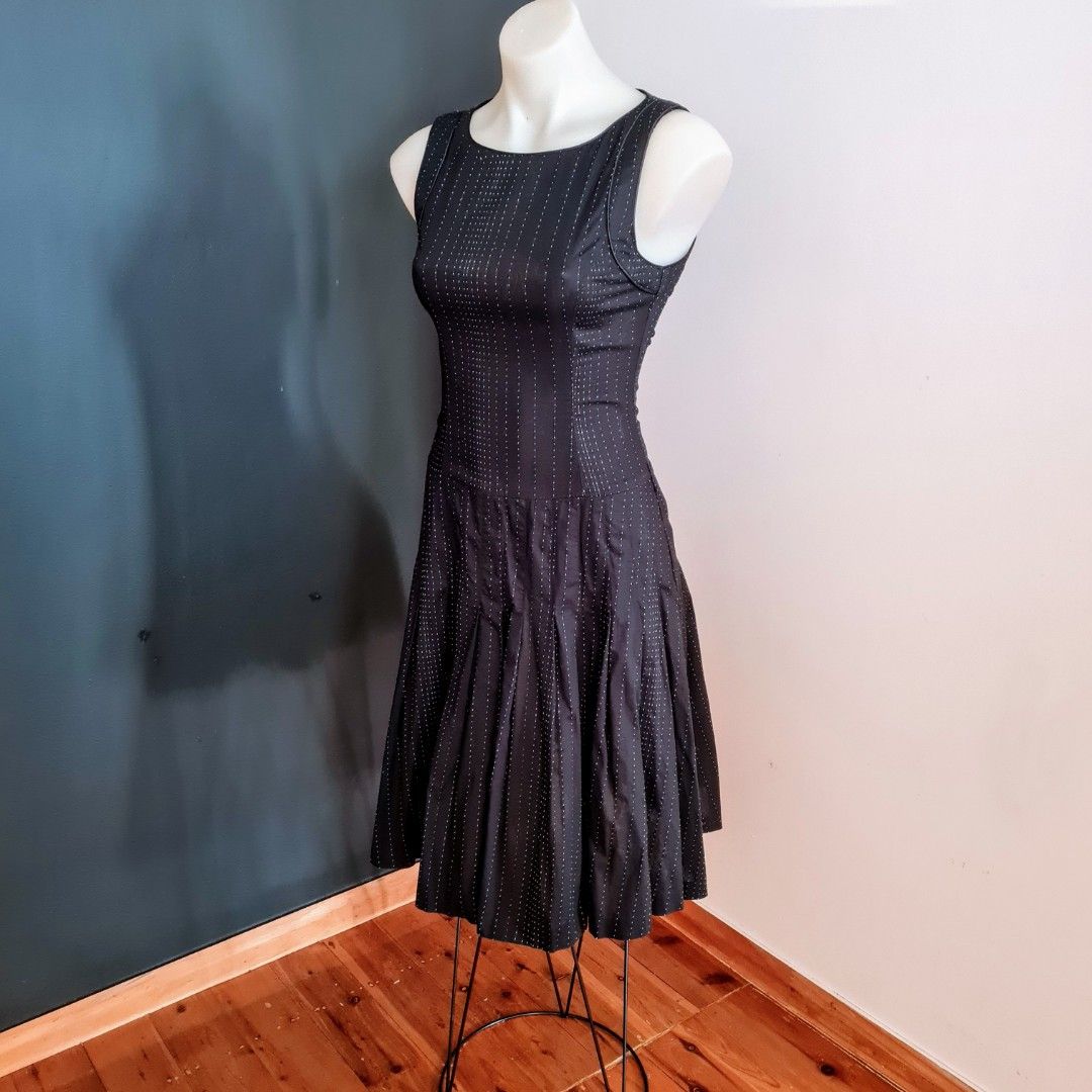 Women s size 8 CUE Gorgeous black stitch stripe cotton fit and flare dress EUC Women s Fashion Clothes on Carousell