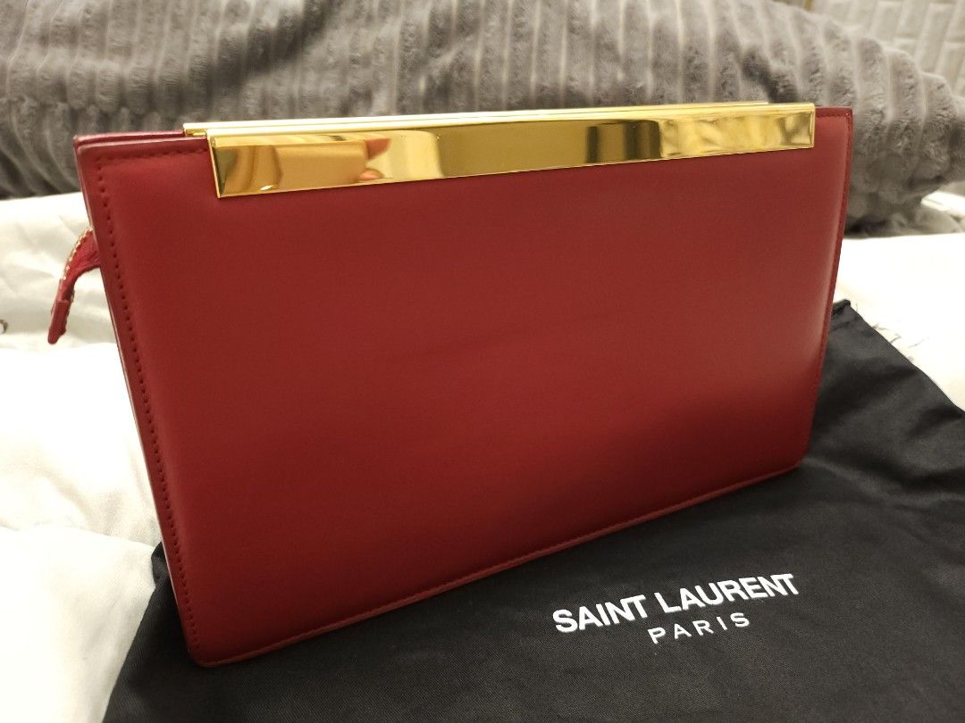 YSL Clutch (Category: Luxury Bags & Wallets) located in Manila. Submitted by aniladz (Listing ID 1325773722, Image 1). Description: RFS: not using anymore.