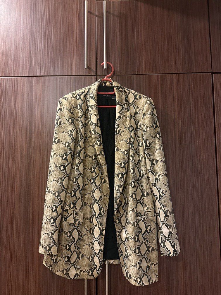 Snake print coat zara discount