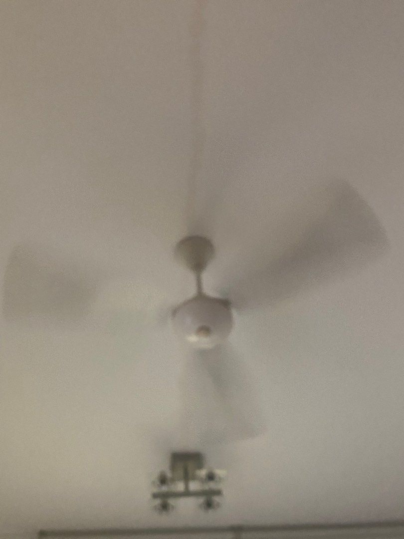 3 blades ceiling fan, Furniture & Home Living, Lighting & Fans, Fans on