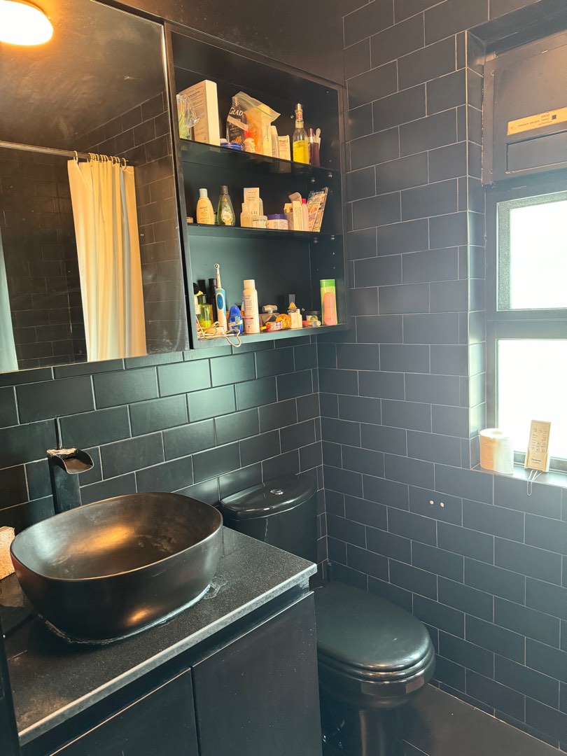No commission, urgent sale! Mid-level village house with 3 rooms and parking space (negotiable) next to Lung Shan Tunnel63438961306369113