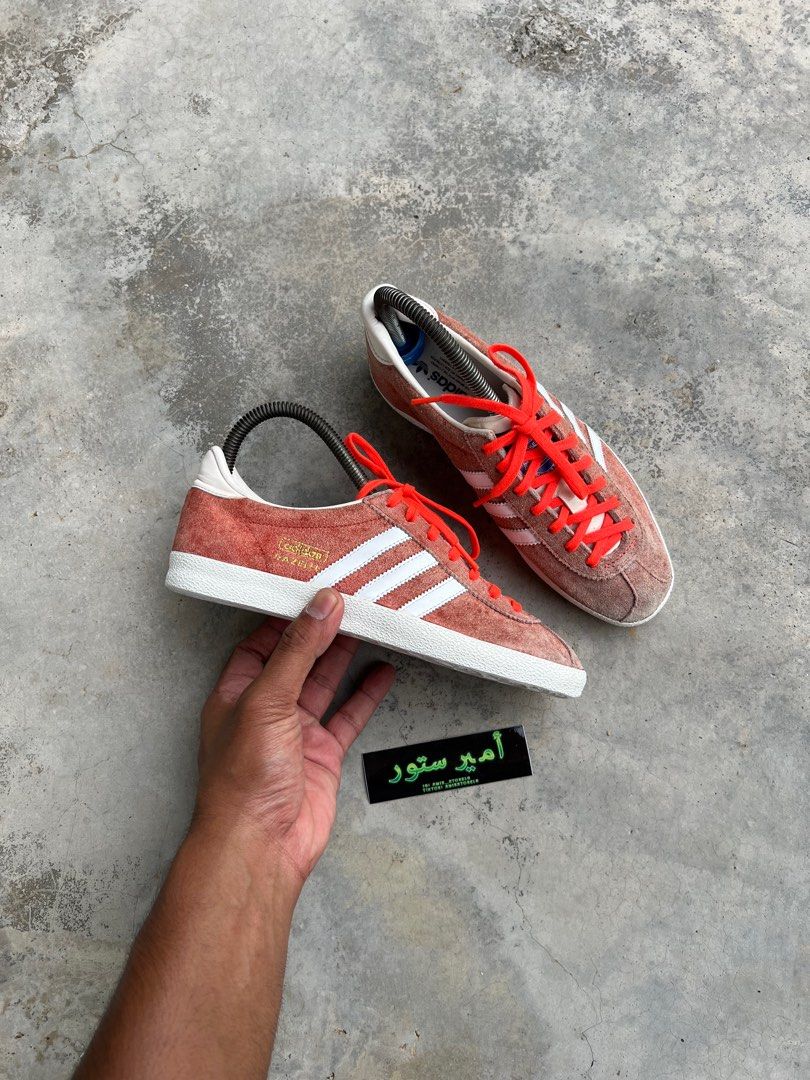 Adidas gazelle og grey and red top