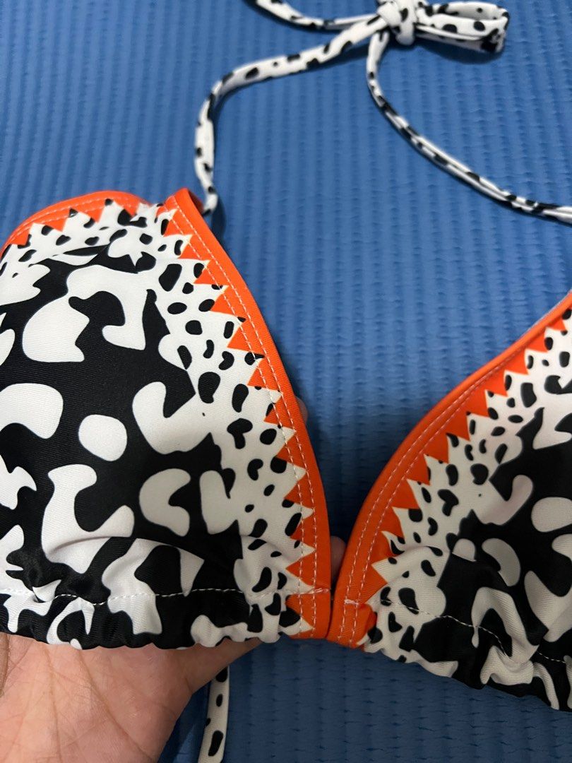 Animal print two piece swimsuit (Category: Bikinis & Swimsuits) located in Cavite. Submitted by jvmrtnz (Listing ID 1325906374, Image 3). Description: Only used once Padded Very nakaka sexy .