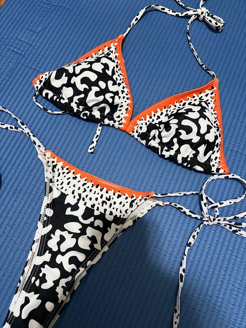 Animal print two piece swimsuit (Category: Bikinis & Swimsuits) located in Cavite. Submitted by jvmrtnz (Listing ID 1325906374, Image 1). Description: Only used once Padded Very nakaka sexy .