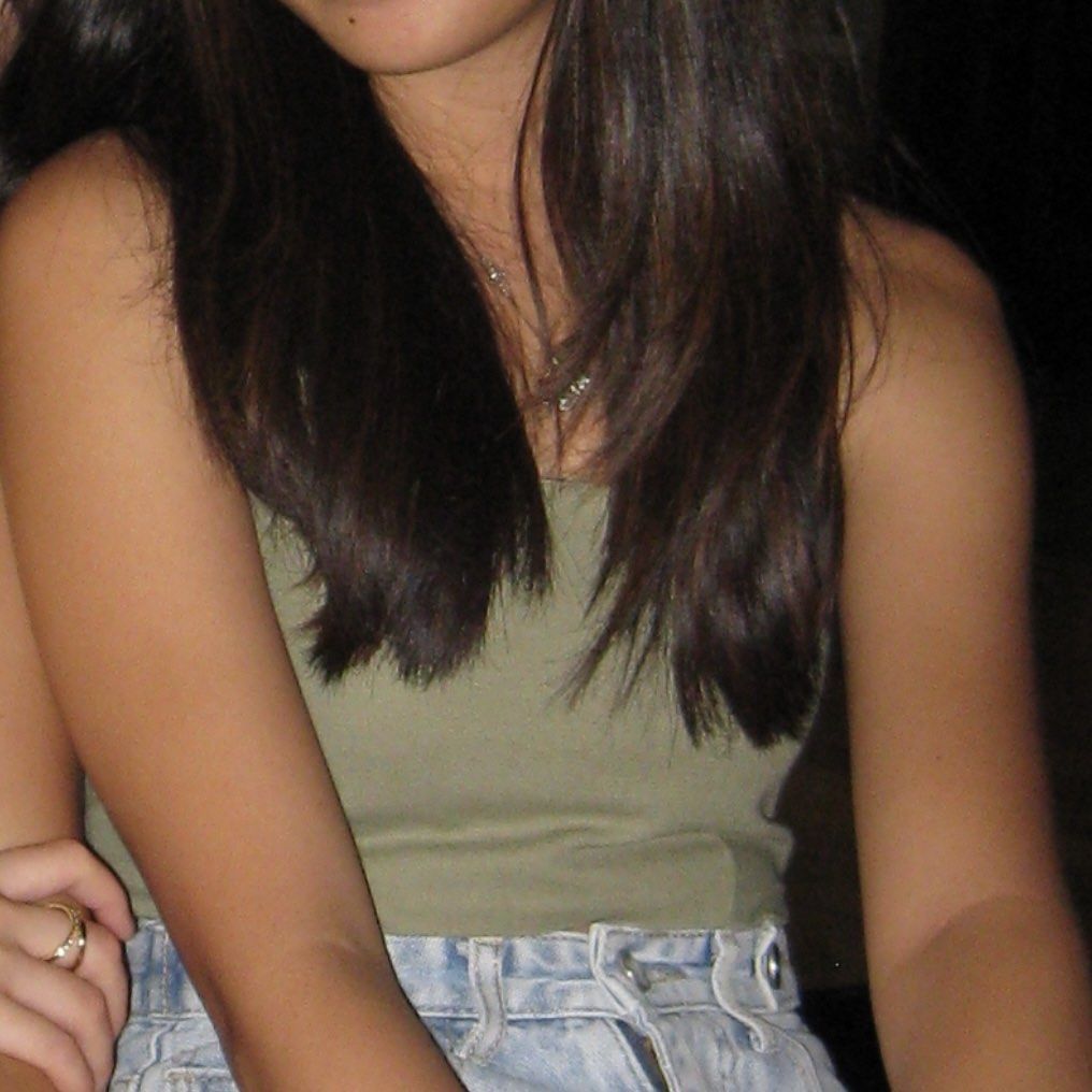 Araw the line green sage melfi top (Category: Sleeveless) located in Paranaque City. Submitted by breakfasttt (Listing ID 1325836616, Image 2). Description: Rfs: kind of sikip on me :( Negotiable but no low-balling, would rather keep then sell Willing to swap if anyone has the same top in a size s 😢.