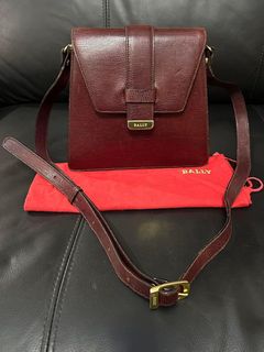 (Category: ) located in . Submitted by chloe_luxuries (Listing ID 1325973966, Image 1). Description: .