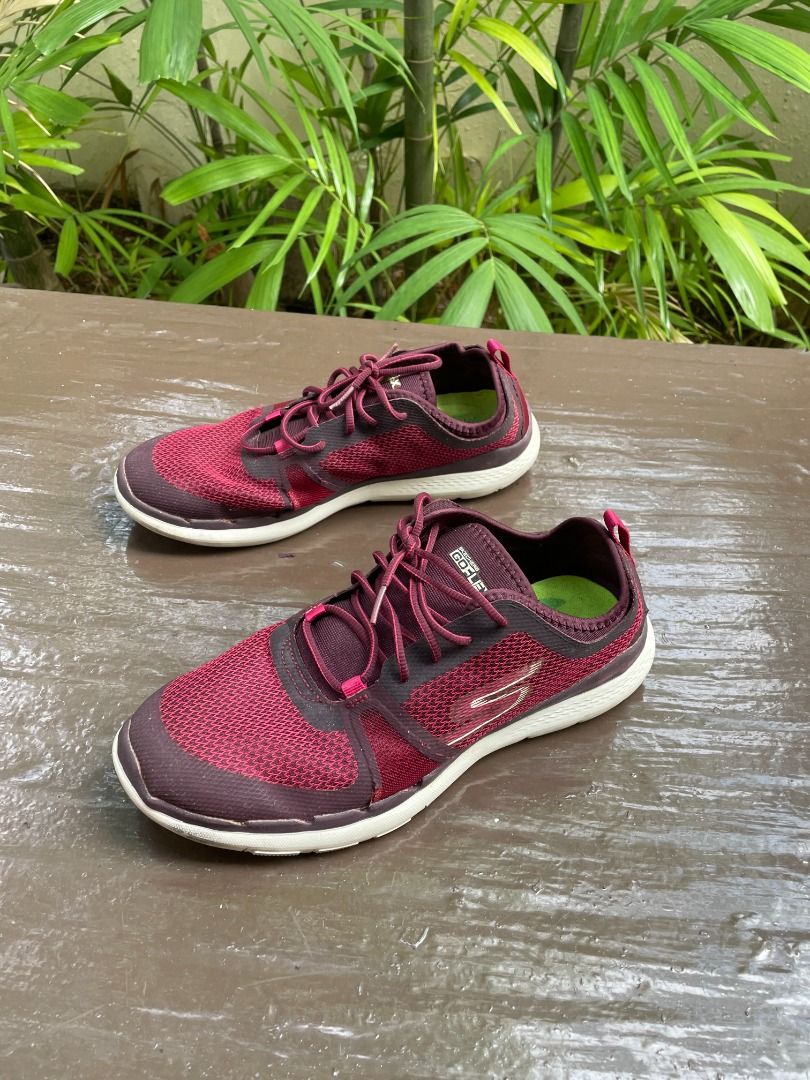 Authentic Skechers Geo Flex Goga max for ladies. Size US 10 UK 7 EU 40 CM 27. In good condition. Women s Fashion Footwear Sneakers on Carousell
