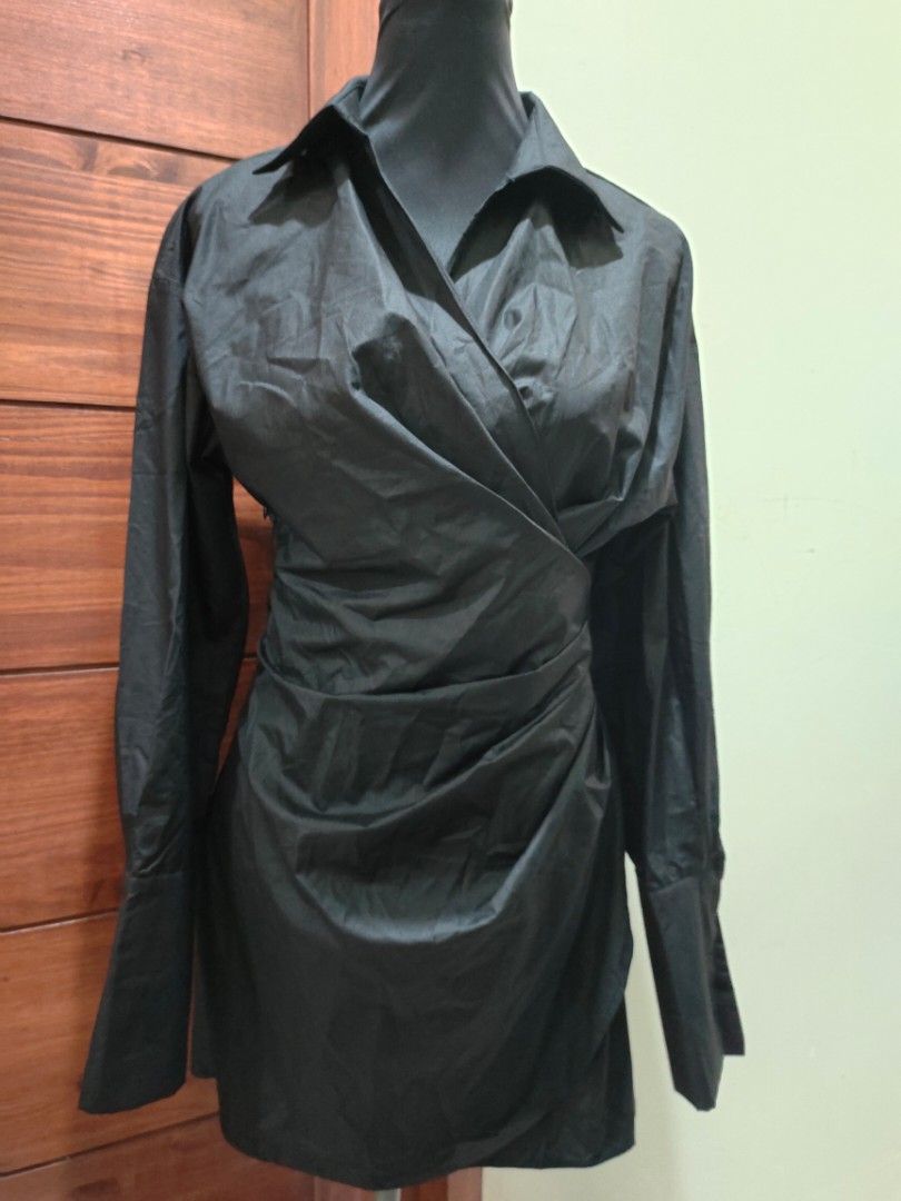 Black Longsleeves Collared Formal Dress (Category: Dresses) located in Paranaque City. Submitted by expectmore.payless (Listing ID 1321371868, Image 3). Description: GANDA NITOOOOOOO! cut tag fits to small size or xs May zipper sa side size in flat lay bust: 18 inches waist: 13.5 inches hips: 16.6 inches length: 31 inches.