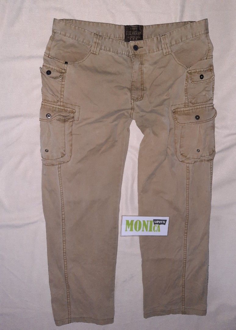 Buzz Rickson Cargo Pants (Category: Trousers) located in Santo Tomas. Submitted by monicasebastian_0520 (Listing ID 1325894087, Image 1). Description: Buzz Rickson Cargo Pants Actual waist 38 Baggy Fit Off Legit Verygood Condition Just 🅿️ Ⓜ️ if INTERESTED Price 1300+sf.
