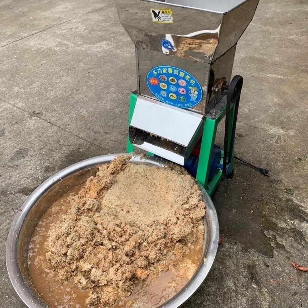 Cassava Grinder and Bread Crumbs Maker Machine Heavy Duty (Category: Juicers, Blenders & Grinders) located in Manila. Submitted by makinaryageneral.merchandise (Listing ID 1325885899, Image 1). Description: Weight: 12kg Production Capacity: 500kg/hr Turn: Clockwise Speed: 2800 rpm Power: 1.5/2.2kw.