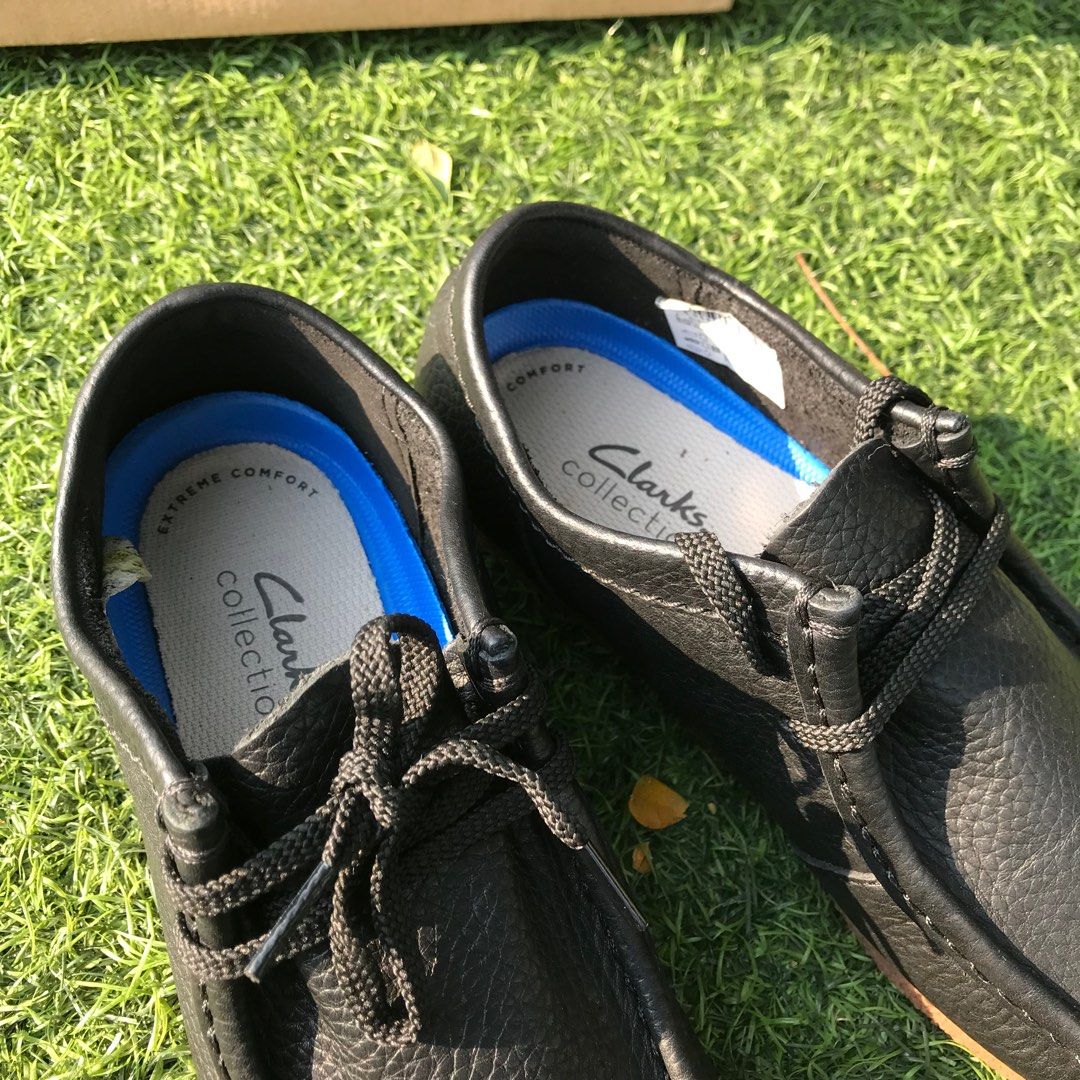 Clarks wallabees black gum sole clearance