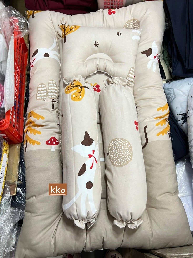 Comforter set for baby girl (Category: Cots & Cribs) located in Manila. Submitted by ayahallinoneshop (Listing ID 1325920364, Image 2). Description: Updated design COMFORTER JUMBO 📣📣📣 ◽️with pillow and bollster ◽️crib size (22x36inches) ◽️micro fiber insert (makapal) ◽️canadian cotton ◽️washable always provide 2nd option sa design mabilis maubos. Loc: binondo.