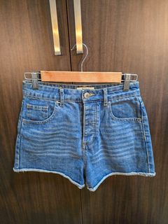 (Category: ) located in . Submitted by aicev (Listing ID 1325882783, Image 1). Description: .