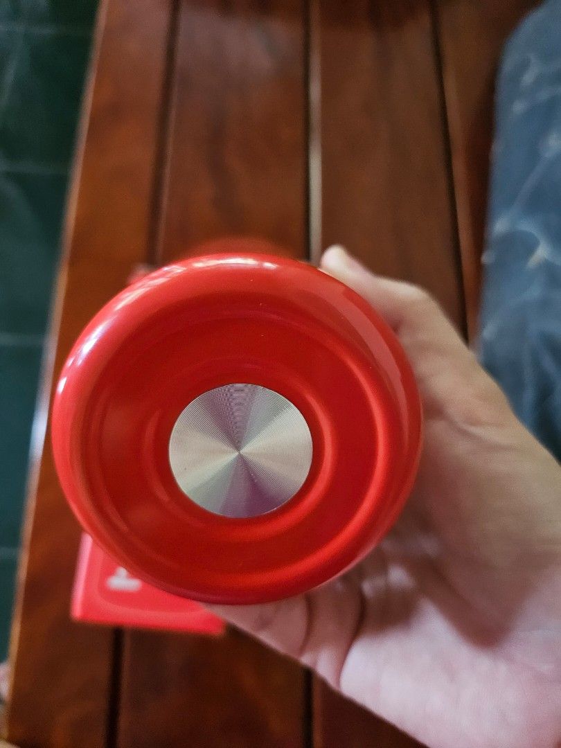 Havaianas water bottle (Category: Beverages) located in Cabanatuan. Submitted by lovedbytin02 (Listing ID 1325827926, Image 3). Description: unused rfs extra.