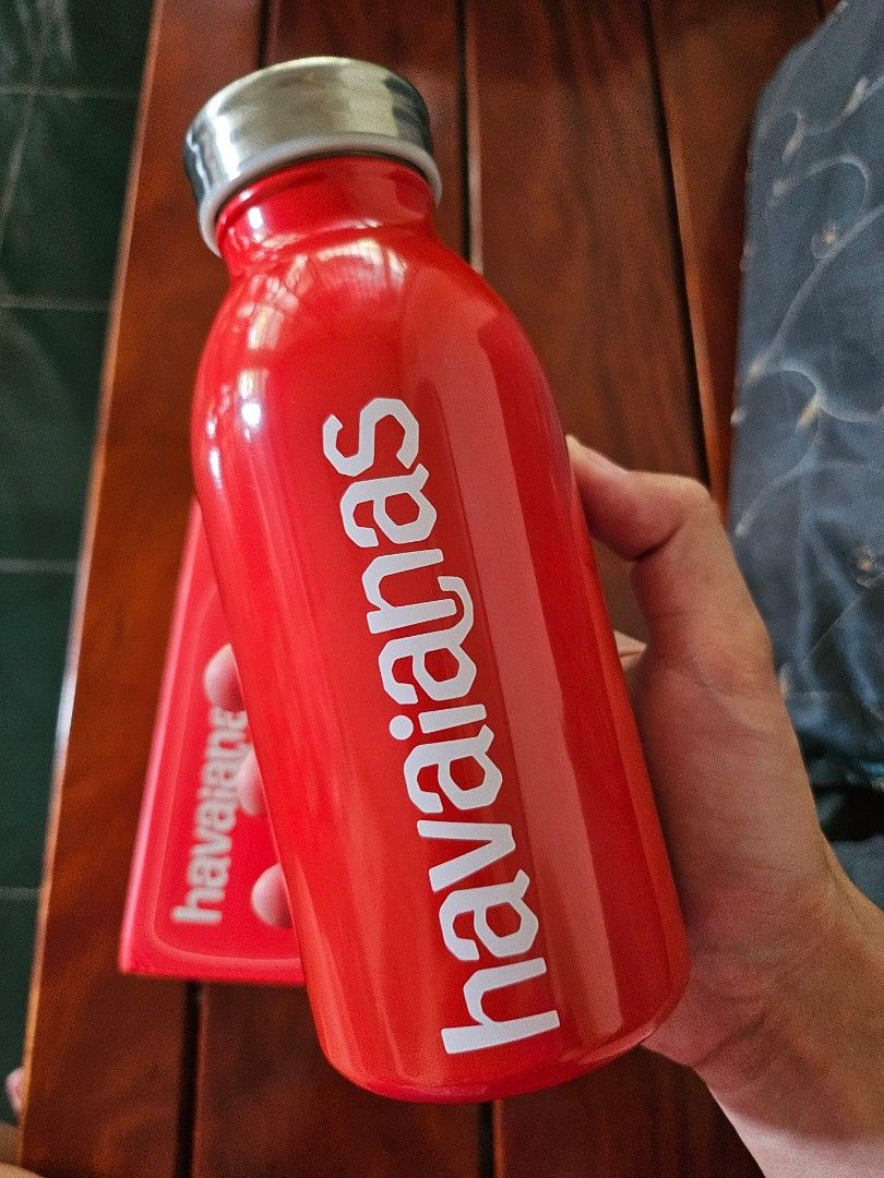 Havaianas water bottle (Category: Beverages) located in Cabanatuan. Submitted by lovedbytin02 (Listing ID 1325827926, Image 2). Description: unused rfs extra.