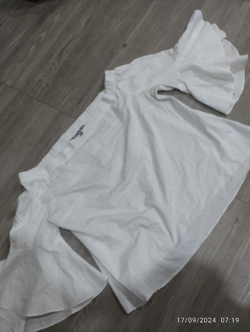 Jennifer Lopez Tag XXL, Women's Fashion, Tops, Blouses on Carousell