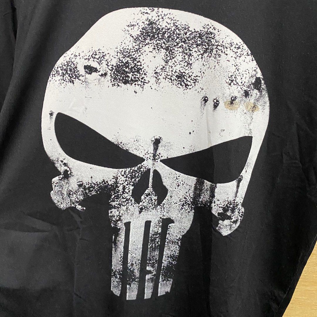 Jersey Under Armour x Marvel Fesyen Pria Pakaian Atasan di Carousell