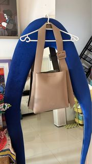 (Kategori: ) berada di . Dikirim oleh ribbonlee (ID iklan 1325813947, Gambar 1). Deskripsi: .