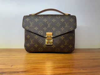 (Category: ) located in . Submitted by forsale_preowned (Listing ID 1325827629, Image 1). Description: .