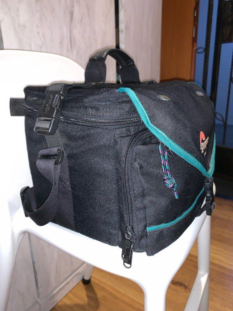 Lowepro Nova 3 Camera Bag