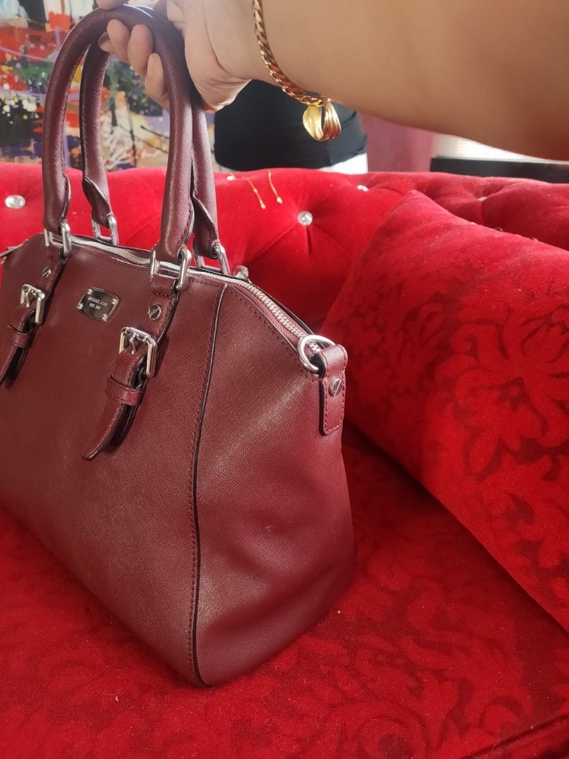 Michael Kors alma type bag Luxury Bags Wallets on Carousell