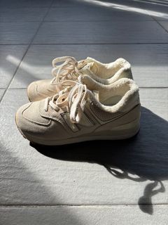 (Category: ) located in . Submitted by ccwardrobe__ (Listing ID 1325811186, Image 1). Description: .