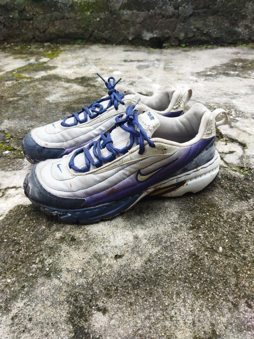 Nike brs 1000 vintage Men s Fashion Footwear Sneakers on Carousell