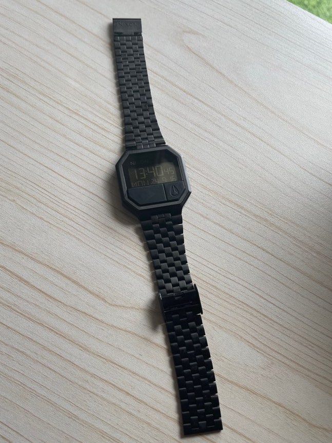 Nixon rerun black online