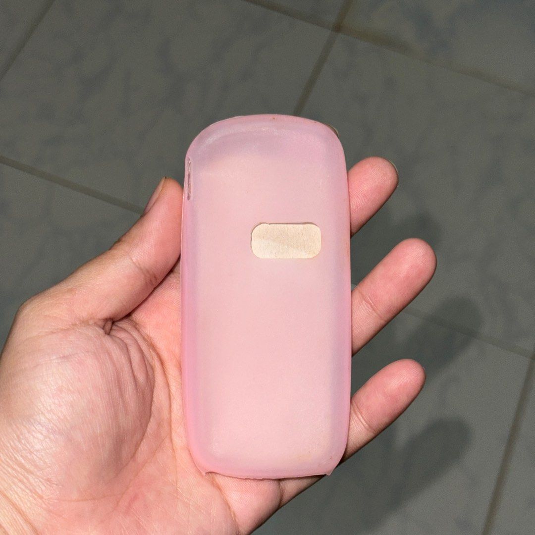 Nokia 6070 Silicone Cover (Category: Cases & Covers) located in Binan City. Submitted by aeiryse (Listing ID 1325916135, Image 2). Description: This silicone cover is for Nokia 6070 model phone..