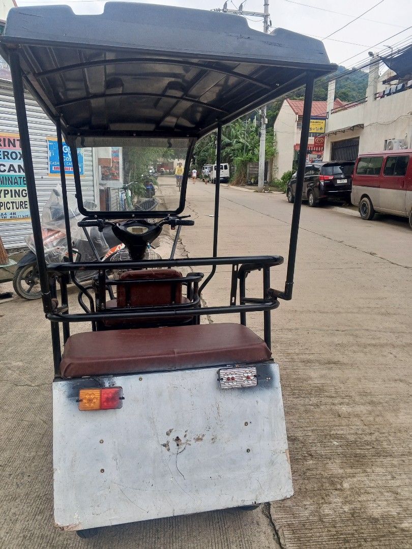 NWOW 3 SEATER EBIKE (Category: Everything Else Others) located in Rodriguez. Submitted by amara0914 (Listing ID 1325825686, Image 3). Description: For Sale 2nd Hand Nwow Ebike Issue: Battery Need Change and some rush Still in Good Condition.