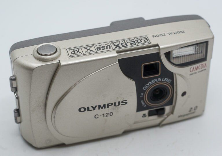 Olympus C120 (Category: Cameras) located in Manila. Submitted by jessa98726 (Listing ID 1325896278, Image 2). Description: Olympus C120 Inclusions: Connector 4pc Rechargable batteries Charger PM me for sample photos.