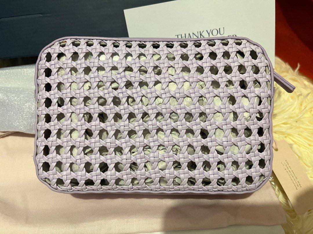 Original Coccinelle Shoulder sling bag (Category: Luxury Bags & Wallets) located in Makati City. Submitted by mintbags (Listing ID 1325863657, Image 2). Description: Authentic Coccinelle Shoulder/Sling Bag Brandnew A gift (from Zalora) ₱6,499.00 only Complete inclusions tags, cards, dust bag, Box, card and wrappings from Zalora. Pwedeng pang-gift. .