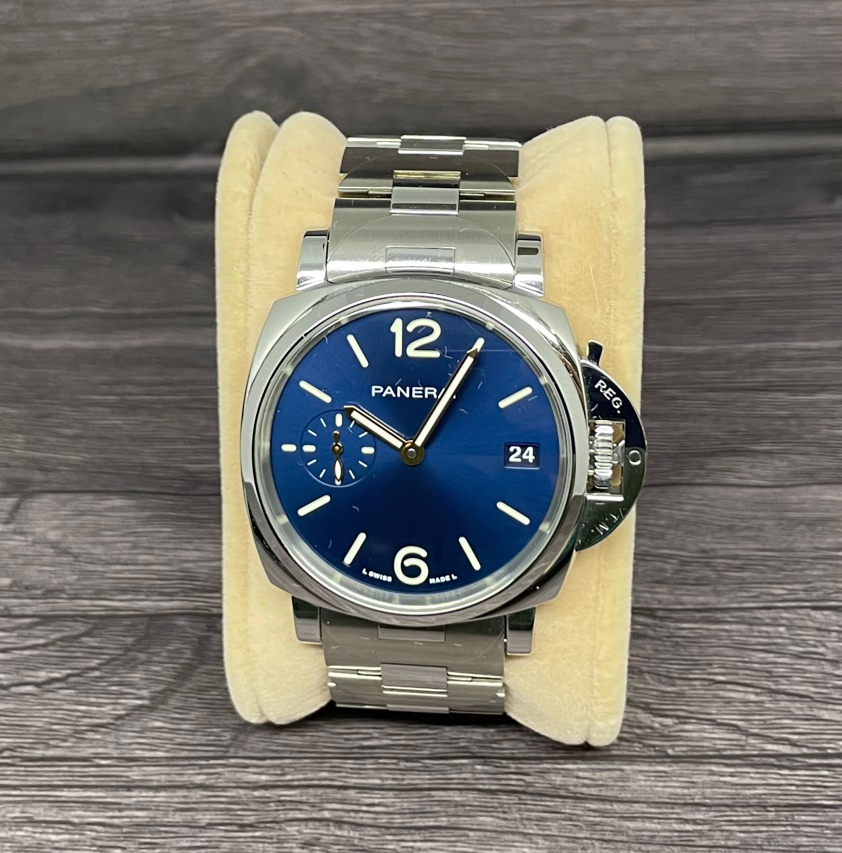 Panerai Luminor Due 38mm PAM01123 PAM1123 Luxury Watches on Carousell