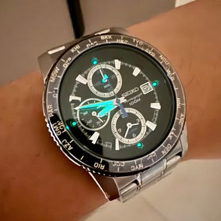 (Category: ) located in . Submitted by watchunter (Listing ID 1325910619, Image 1). Description: .