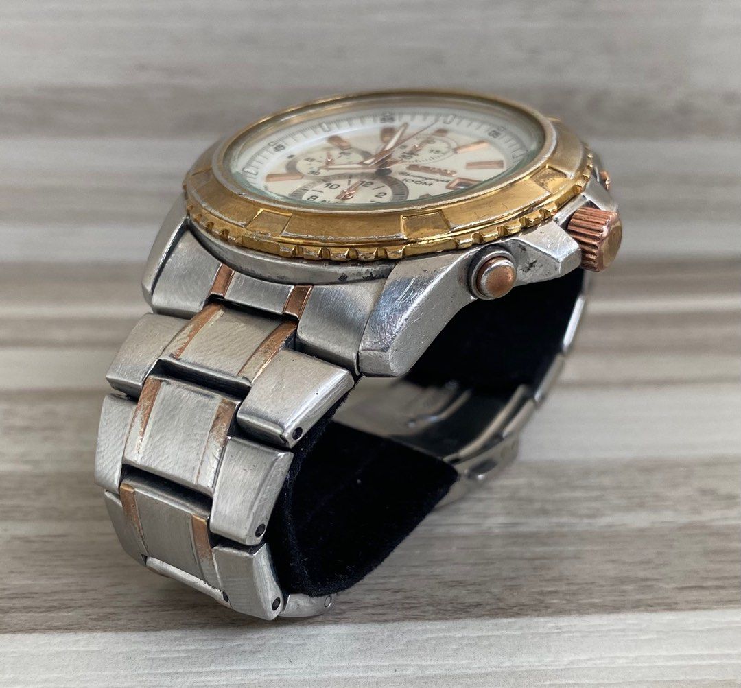 Seiko Chronograph 7T62-0KM0 (Category: Men's Watches) located in Olongapo. Submitted by timeisgoldyoyongpinoy (Listing ID 1325955133, Image 2). Description: FOR SALE!🙂 ORIGINAL SEIKO Chronograph •Movement Quartz •Model: 7T62-0KM0 •Serial: 1D0253 •Case size: 45mm •Lug size: 22mm •Chronograph reset to zero •Working well Price: ₱3,500 #qualitywatch NOTE: -Unit only! -Used but still in Good Condition -All actual photos, what you see is what you get 