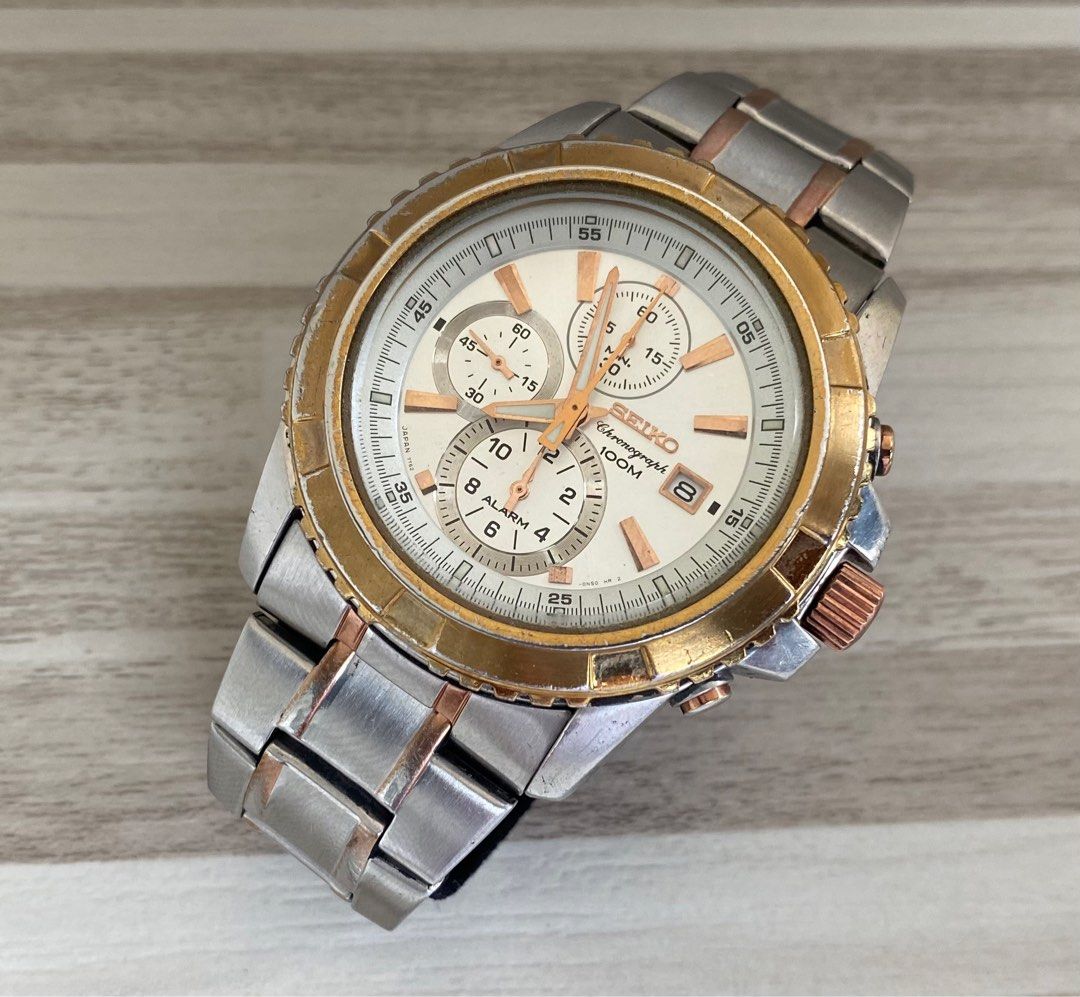 Seiko Chronograph 7T62-0KM0 (Category: Men's Watches) located in Olongapo. Submitted by timeisgoldyoyongpinoy (Listing ID 1325955133, Image 1). Description: FOR SALE!🙂 ORIGINAL SEIKO Chronograph •Movement Quartz •Model: 7T62-0KM0 •Serial: 1D0253 •Case size: 45mm •Lug size: 22mm •Chronograph reset to zero •Working well Price: ₱3,500 #qualitywatch NOTE: -Unit only! -Used but still in Good Condition -All actual photos, what you see is what you get 