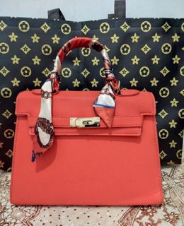 (Kategori: ) berada di . Dikirim oleh secondbrandedstore (ID iklan 1325834144, Gambar 1). Deskripsi: .