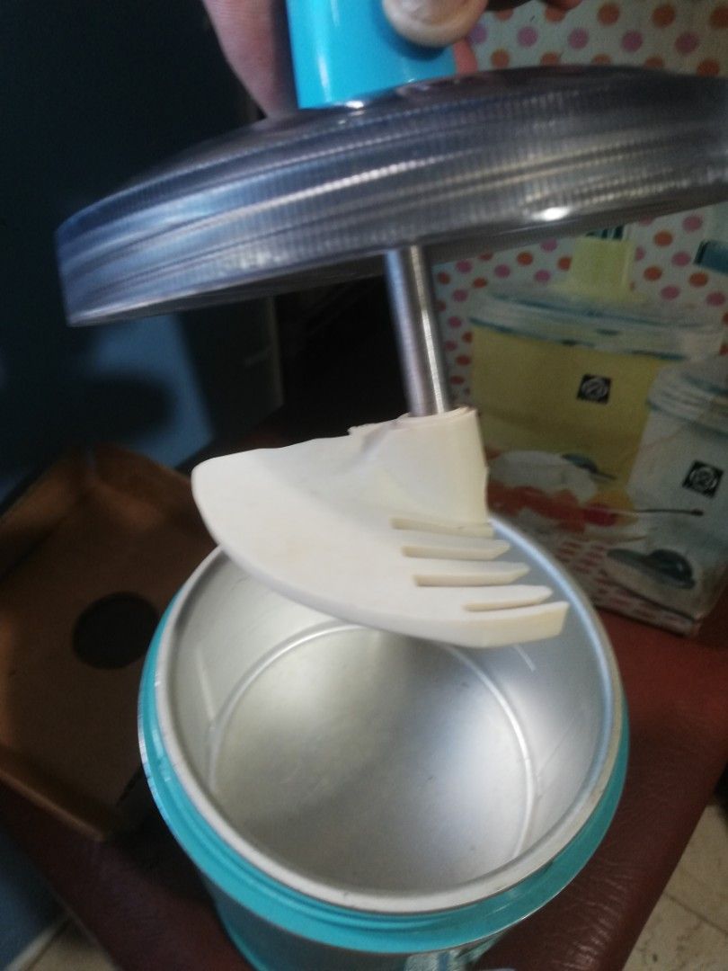 tiger ice cream maker (Category: Other Kitchenware & Tableware) located in Paranaque City. Submitted by 4thestate.surplusan (Listing ID 1325905214, Image 3). Description: tiger ice cream maker, pls refer to photos.