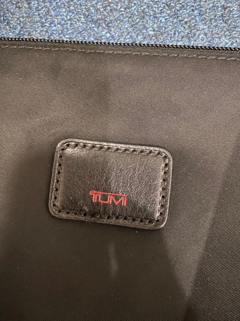 Tumi - Travel Pouch (Category: Luxury Bags & Wallets) located in Manila. Submitted by Thrifings (Listing ID 1325825742, Image 1). Description: .