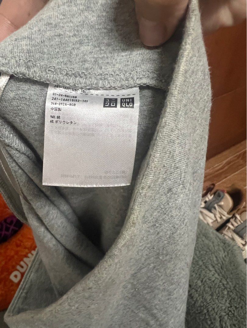 Uniqlo grey pencil skirt (Category: Skirts) located in Pasig City. Submitted by sandybels (Listing ID 1325960409, Image 3). Description: Flattering. With minimal washable stain.