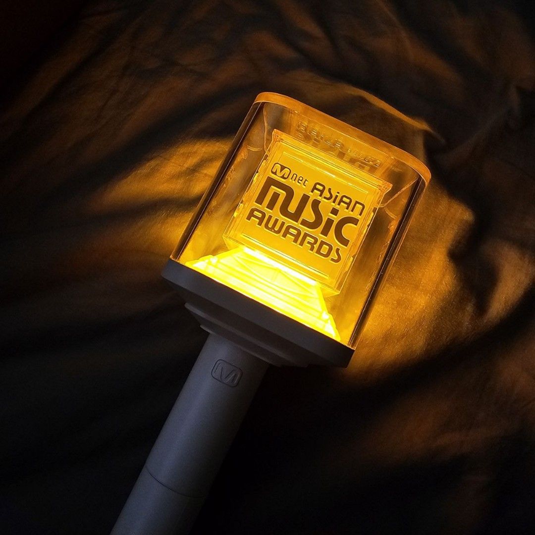 wts mnet mama 2017 official lightstick kpop, Hobbies & Toys, Memorabilia &  Collectibles, K-Wave on Carousell