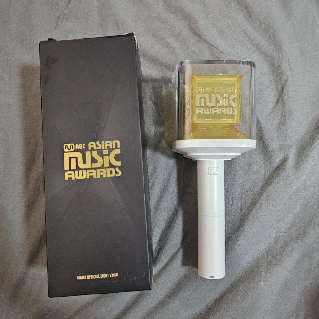 wts mnet mama 2017 official lightstick kpop, Hobbies & Toys, Memorabilia &  Collectibles, K-Wave on Carousell