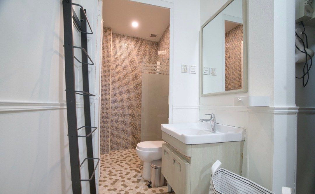 Master Room for rental at tyrwhitt road 63108835686018111