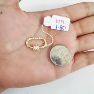 (Category: ) located in . Submitted by yourfashionthrifter (Listing ID 1326010954, Image 1). Description: .