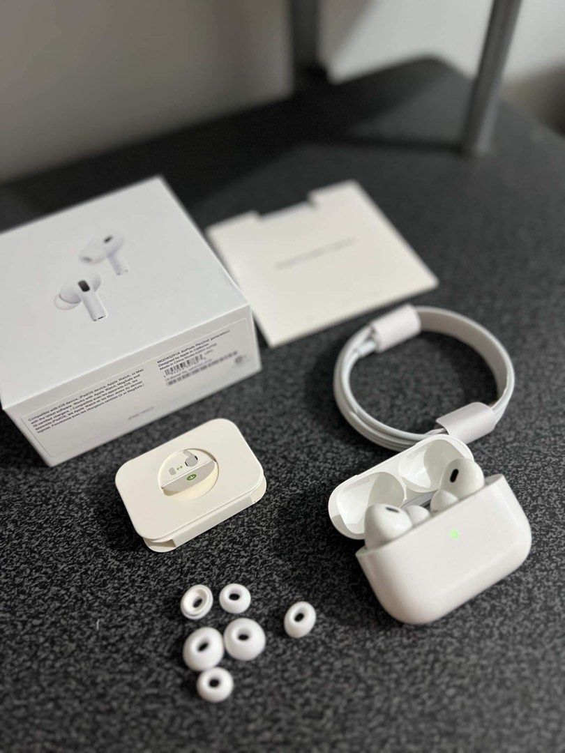 AIRPODS PRO GEN 2 (Category: Earphones) located in Manila. Submitted by niccababeee (Listing ID 1326142486, Image 2). Description: .